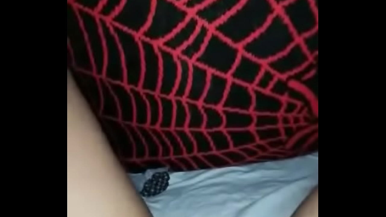 Zorra morena se masturba para mi