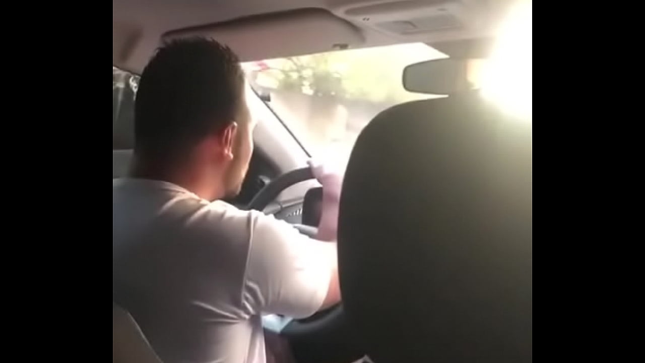 Exibindo pau no uber