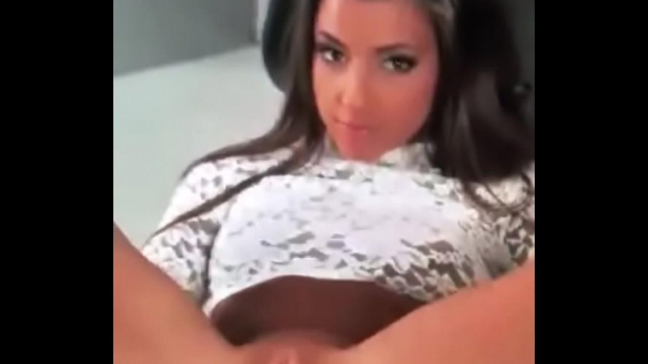 Buceta mais linda que ver&aacute; hoje