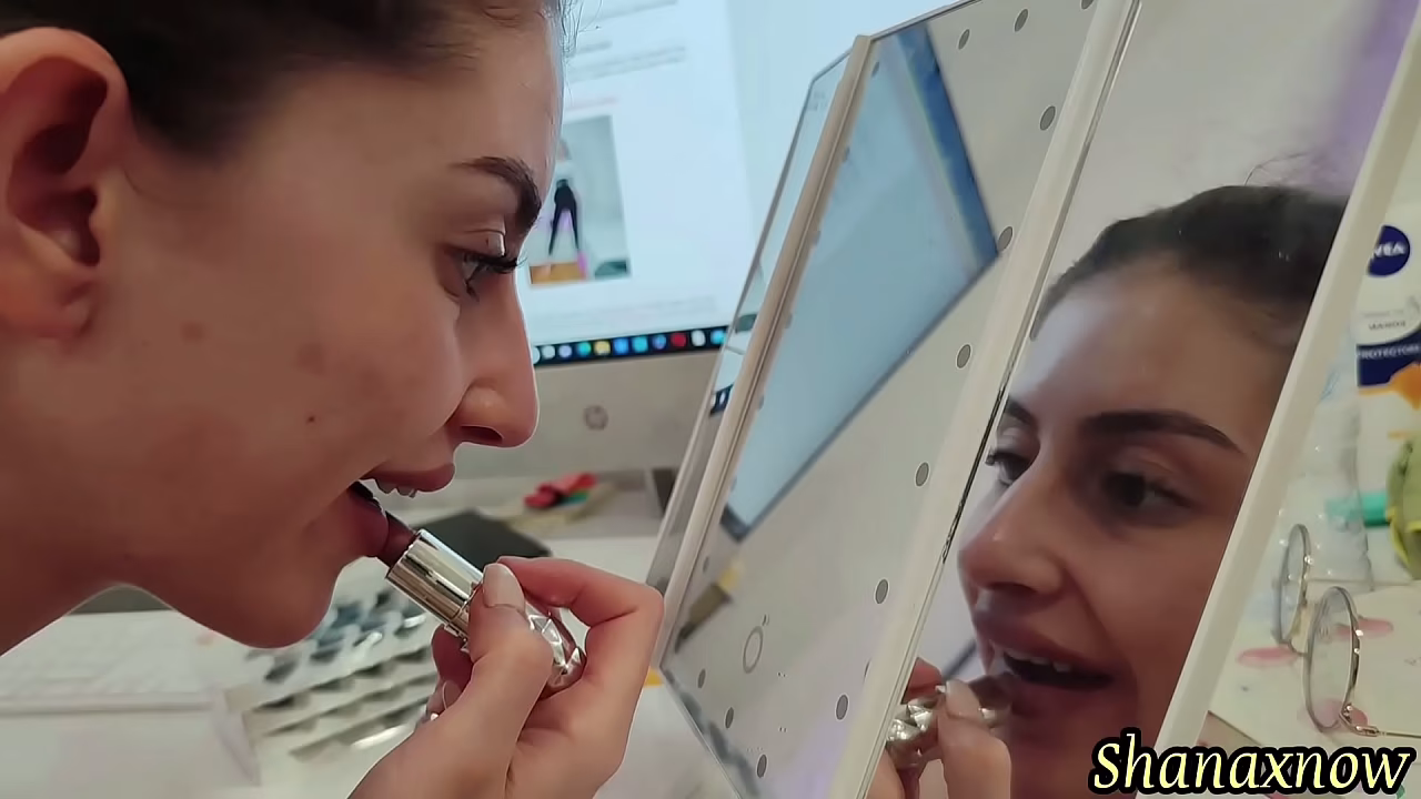 SHOWER PUSSY BODY SHAVING MAKE UP DRESS UP HIGH HEEL OUTDOOR