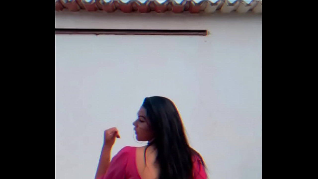 Meu rabo quer uma rola grande