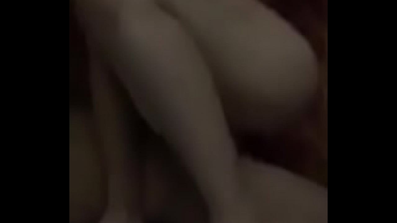 G&aacute;i tập gym bấn loạn