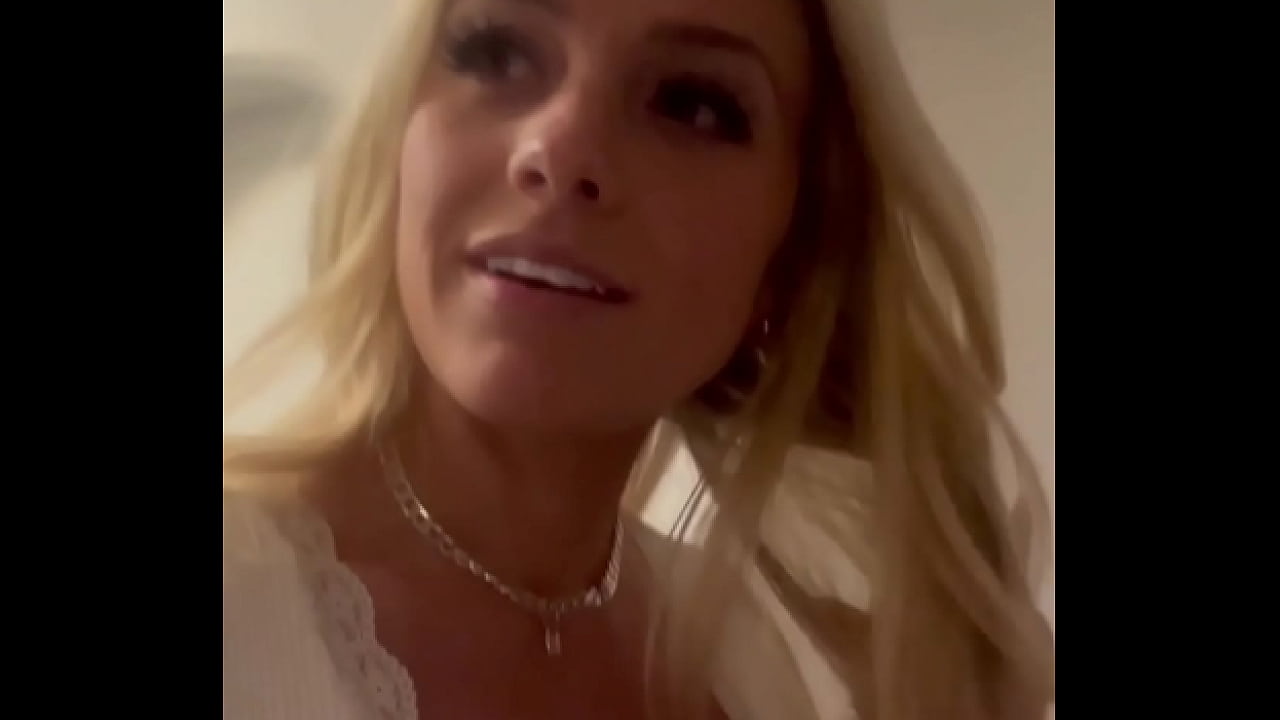 She comes to fuck me during my rest