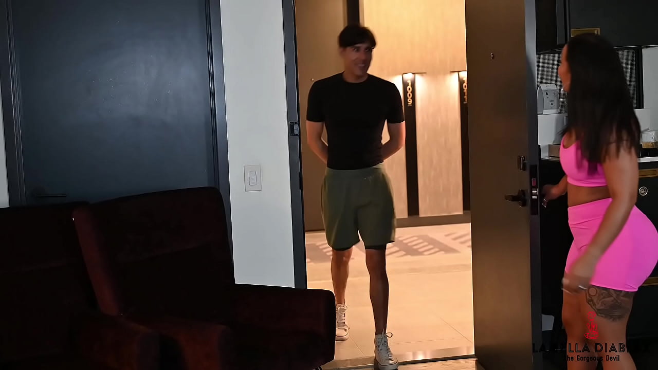 Super Hot Cock Hungry Milf Makes Son's Friend CREAMPIE HER!!!