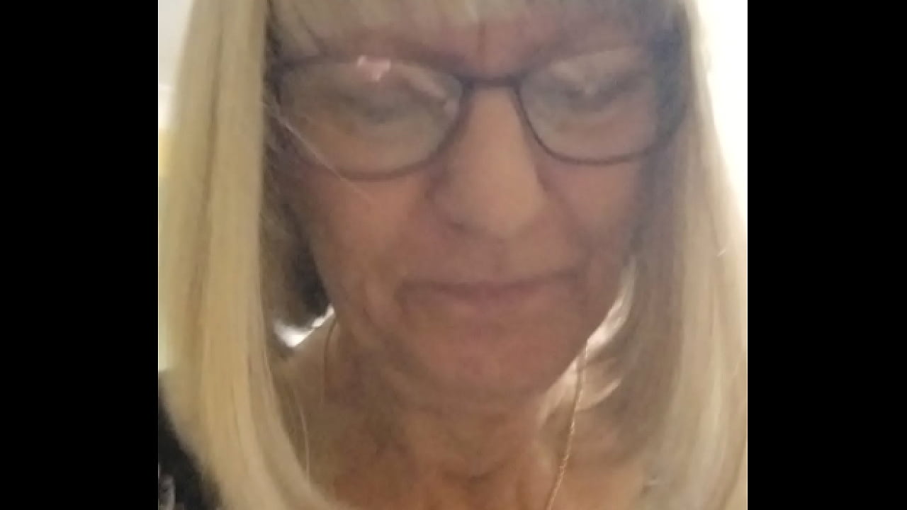 Quick one while mummy is in the bathroom