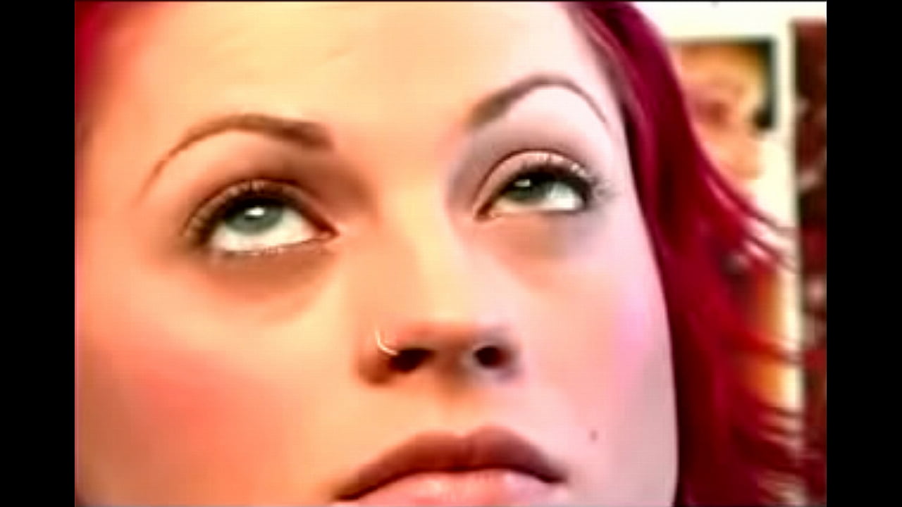 Make Up Tips for a Christina Aguilera Look - Adding Eye Base Makeup for a Christina Aguile