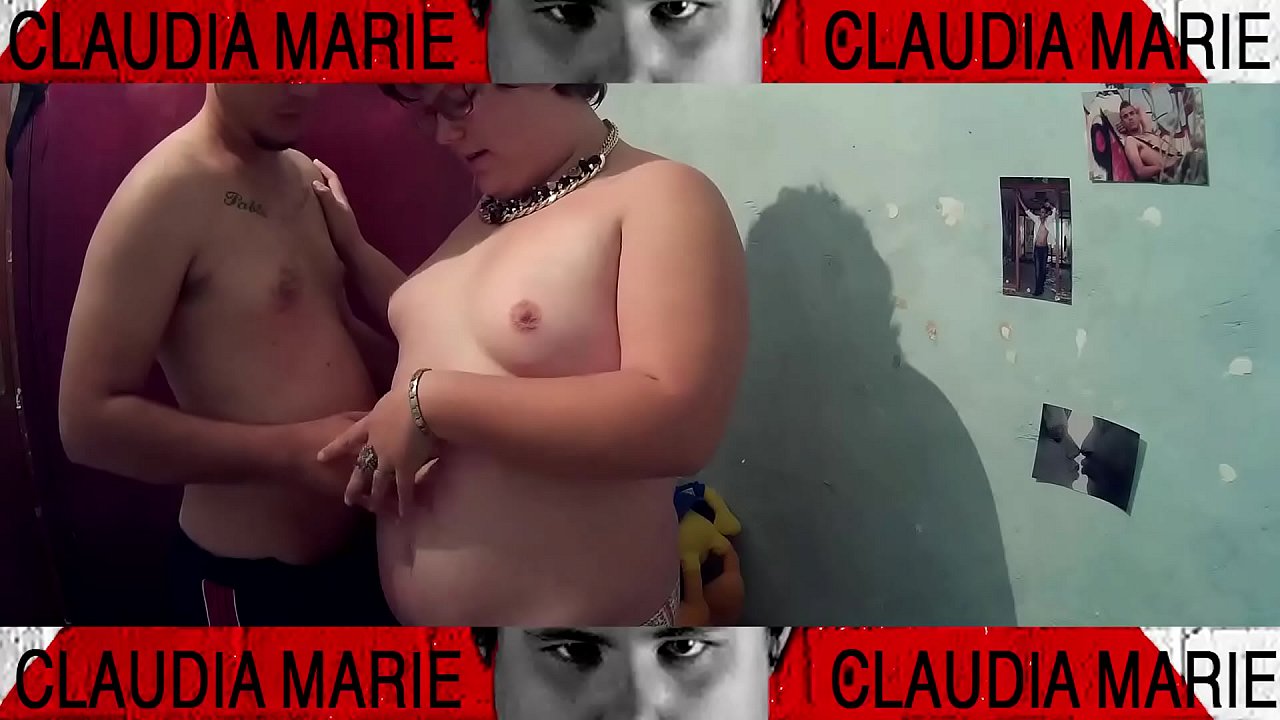 Comida de co&ntilde;o y jueguecito en el movil. Sexo y tecnolog&iacute;a. Esta gorda est&aacute; a la &uacute;ltima