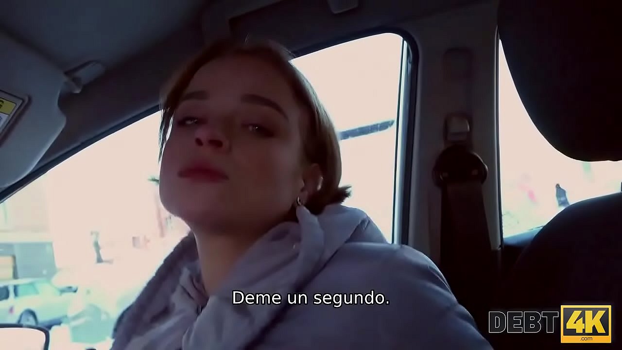 DEBT4k. Nena quiere ir de compras pero primero chupa la erecci&oacute;n