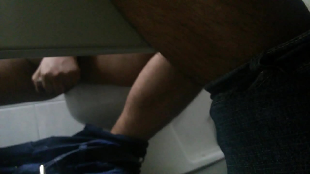 Se pajea en el ba&ntilde;o