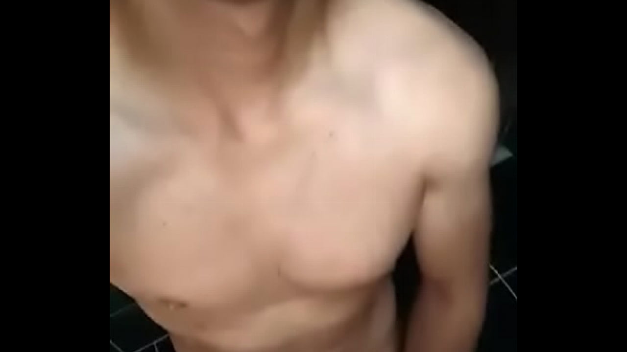 Me manda video masturbandose parte 2