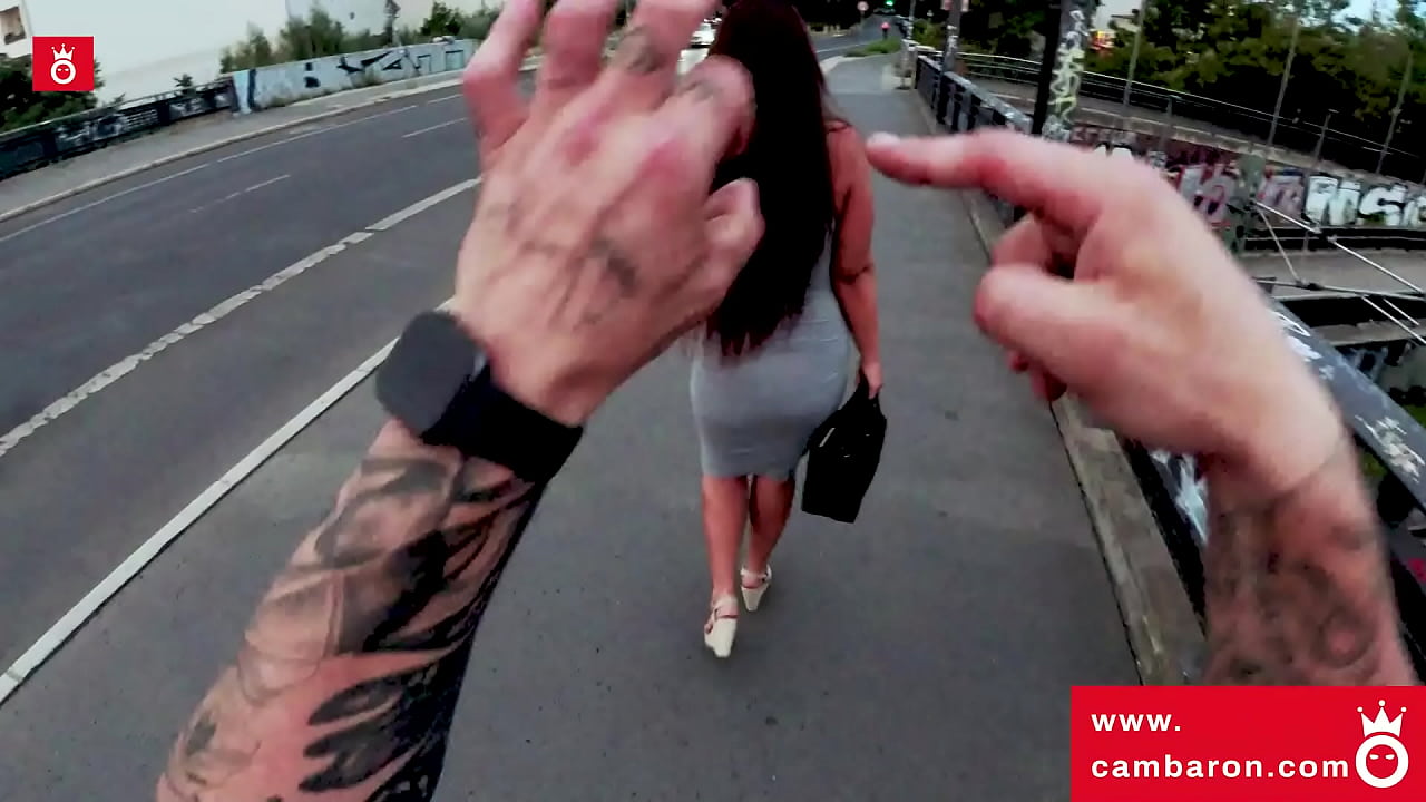 ZaraMendez sucks a German dick at the park! CamBaron.com