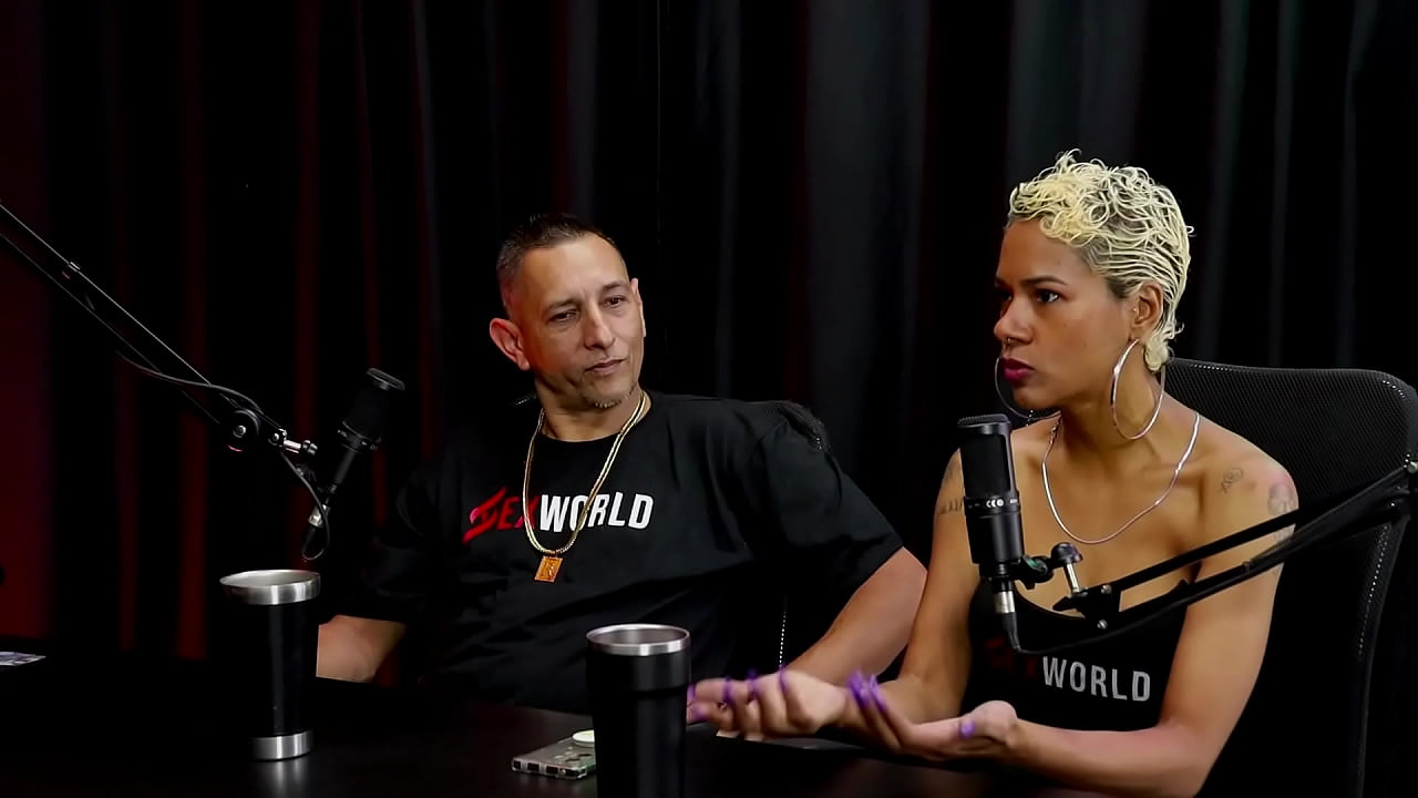 Come&ccedil;ou com fotos sensuais, ajudaram as pessoas nas enchentes, ela gritou que ele iria namorar com ela - Natt Paradise & Rapos&atilde;o (WATCH ON: SHEER/RED)