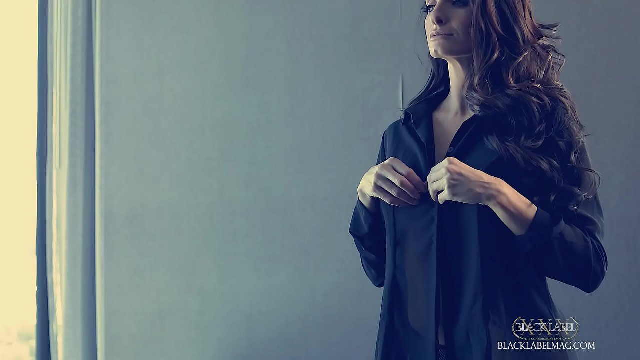 Silvia Saige & Serene Siren have hot sex