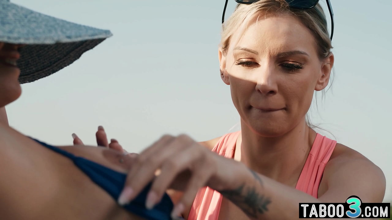 Big boobed latin cougar licked by the pool outdoor