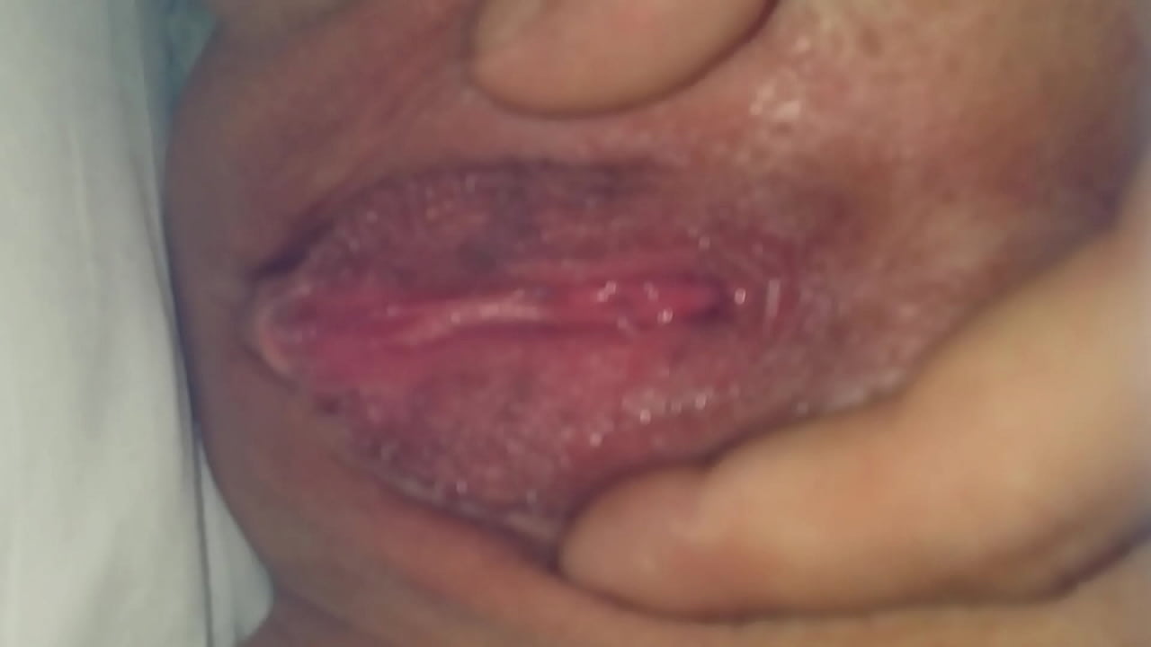 La chatte &agrave; Jo&euml;lle sur ma langue