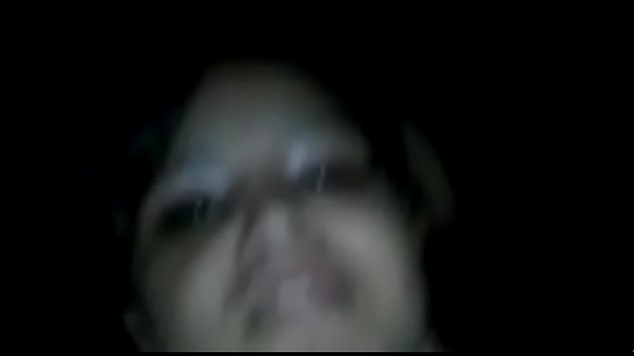 vadia de sinop fazendo striper em publico...pikachu