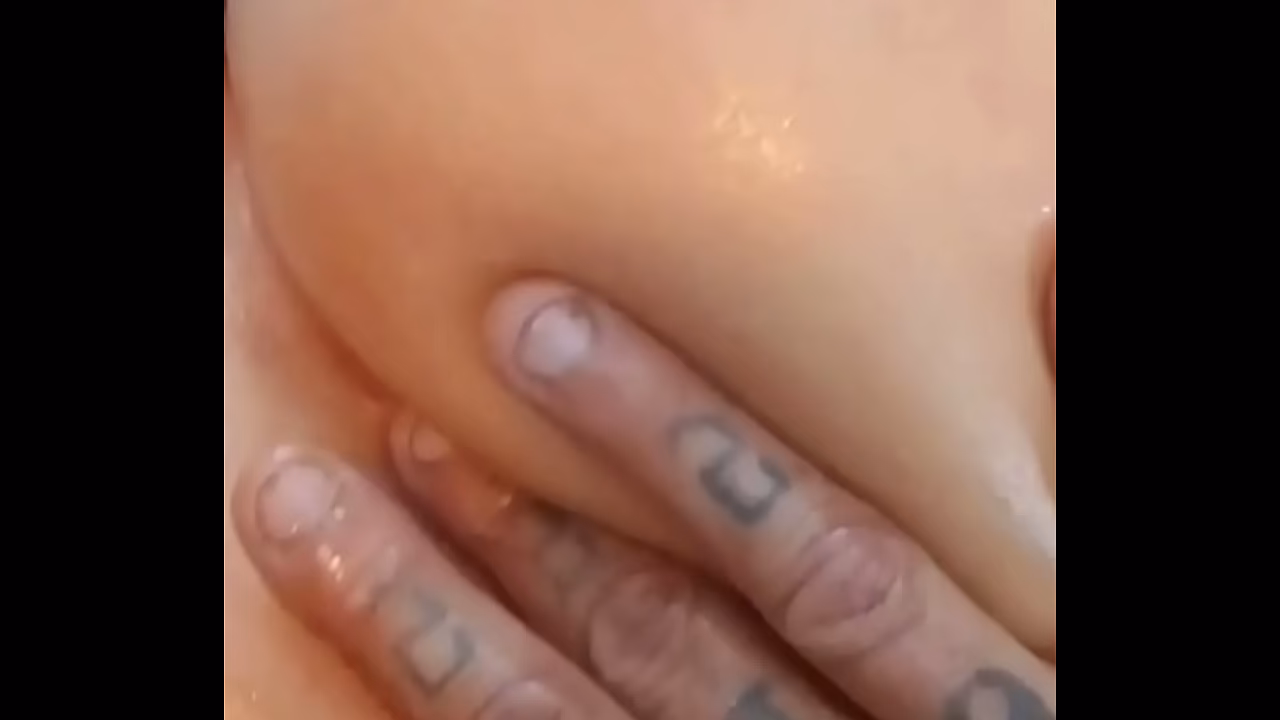 Oiled up ass and pussy play