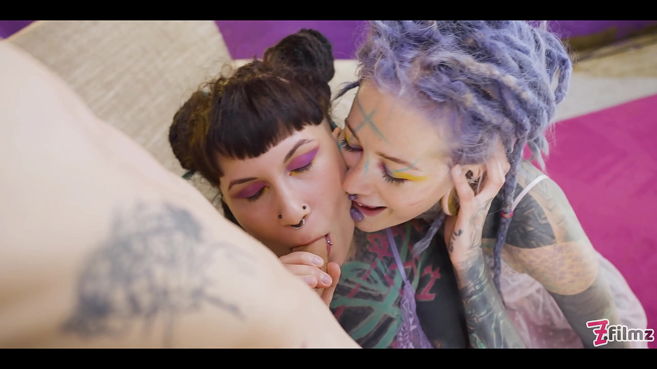 Tatted babe getting filthy in a threesome with two alternative girls
