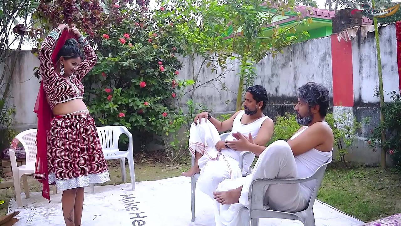 TWO MALIK HARDCORE OUTDOOR SEX WITH DESI LADY SERVENT WHEN SHE WAS ALONE AT HOME FULL MOVIE ( HINDI AUDIO ) OUTDOOR SEX