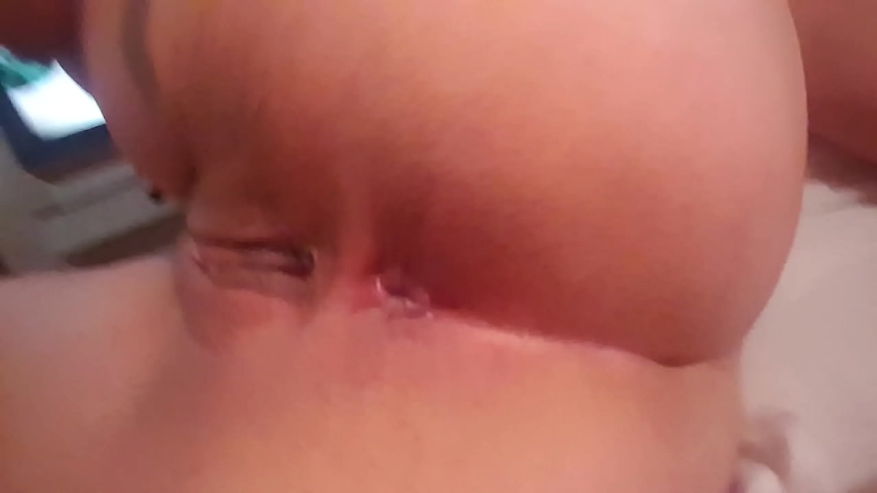 Alexa se da sola por su culo m&iacute;rame como me lo meto yo sola