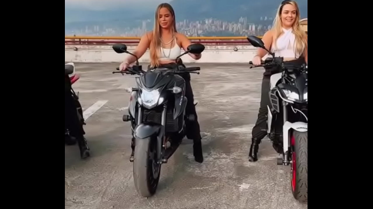 Pedazos de motos ....