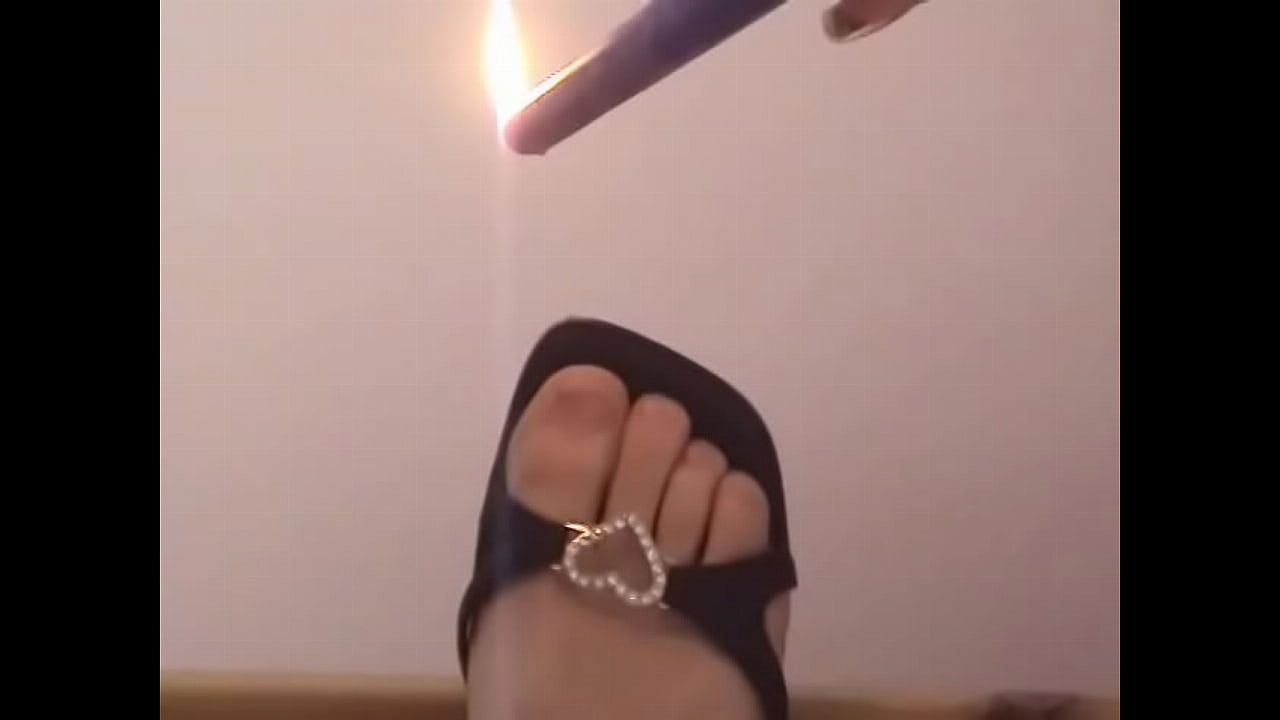 Teen Roxana tied up and shoved a candle in her shaved pussy