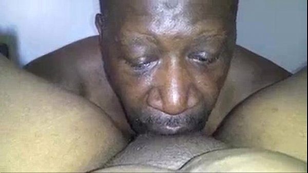 Old man eating pussy