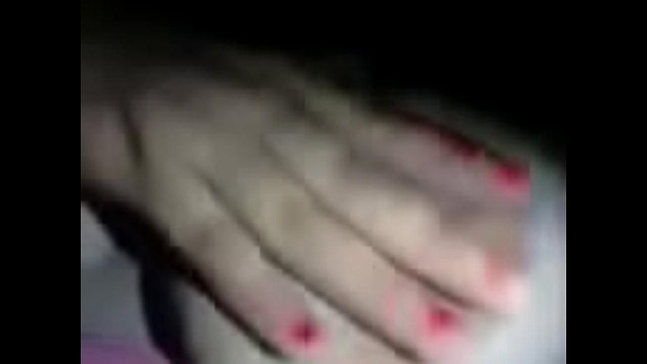 CLAUDIA MANOSEANDOSE LAS TETAS