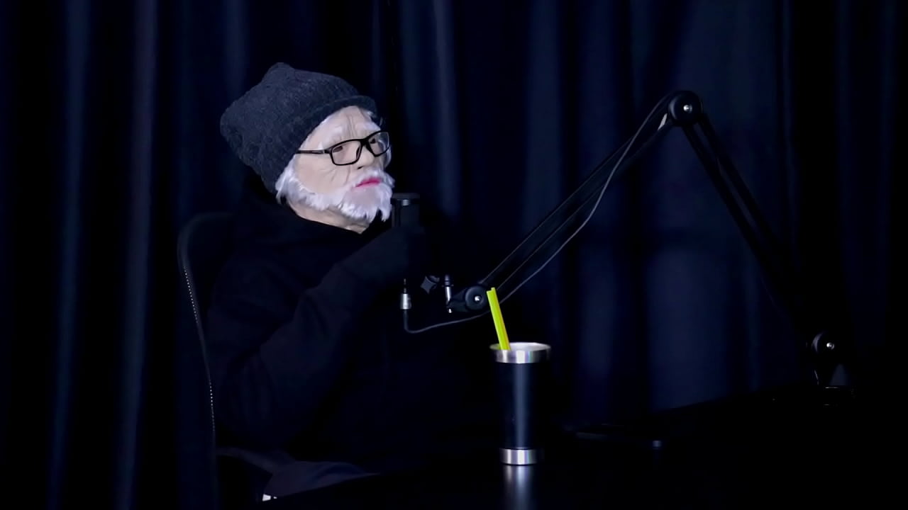 N&atilde;o gravaria com o Kidi Bengala, curtia a parte exibicionista, fez atendimentos, e o velho que chupou uma buceta... - Flor de Damiana (WATCH ON: SHEER/RED)