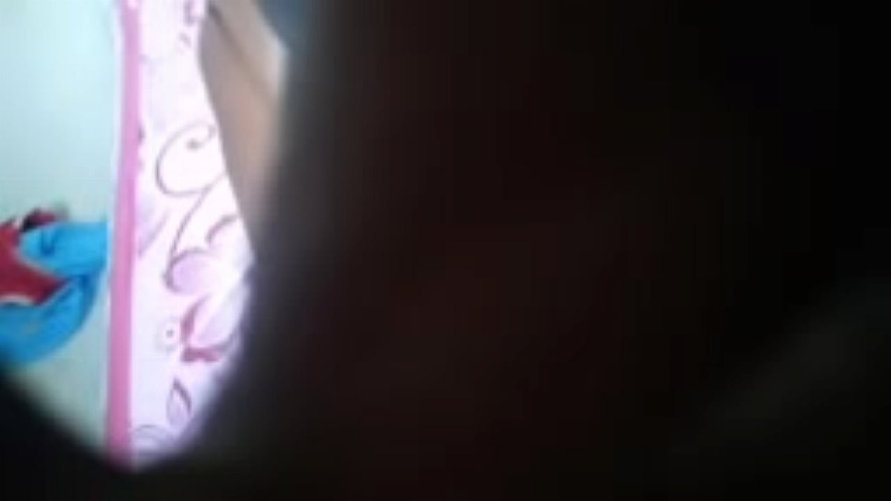 แหกหีสาวสวยเอาควยให้เธออมจนน้ำแตกเต็มปากแล้วยังควยดเข้ารูแตดเย็ดหีเธออย่างเสียงเสียงครางเธอทำให้มีอารมณ์สุดๆเธอสำเร็จความไคร่ถึงสองครั้งน้ำแตกเยอะมาก