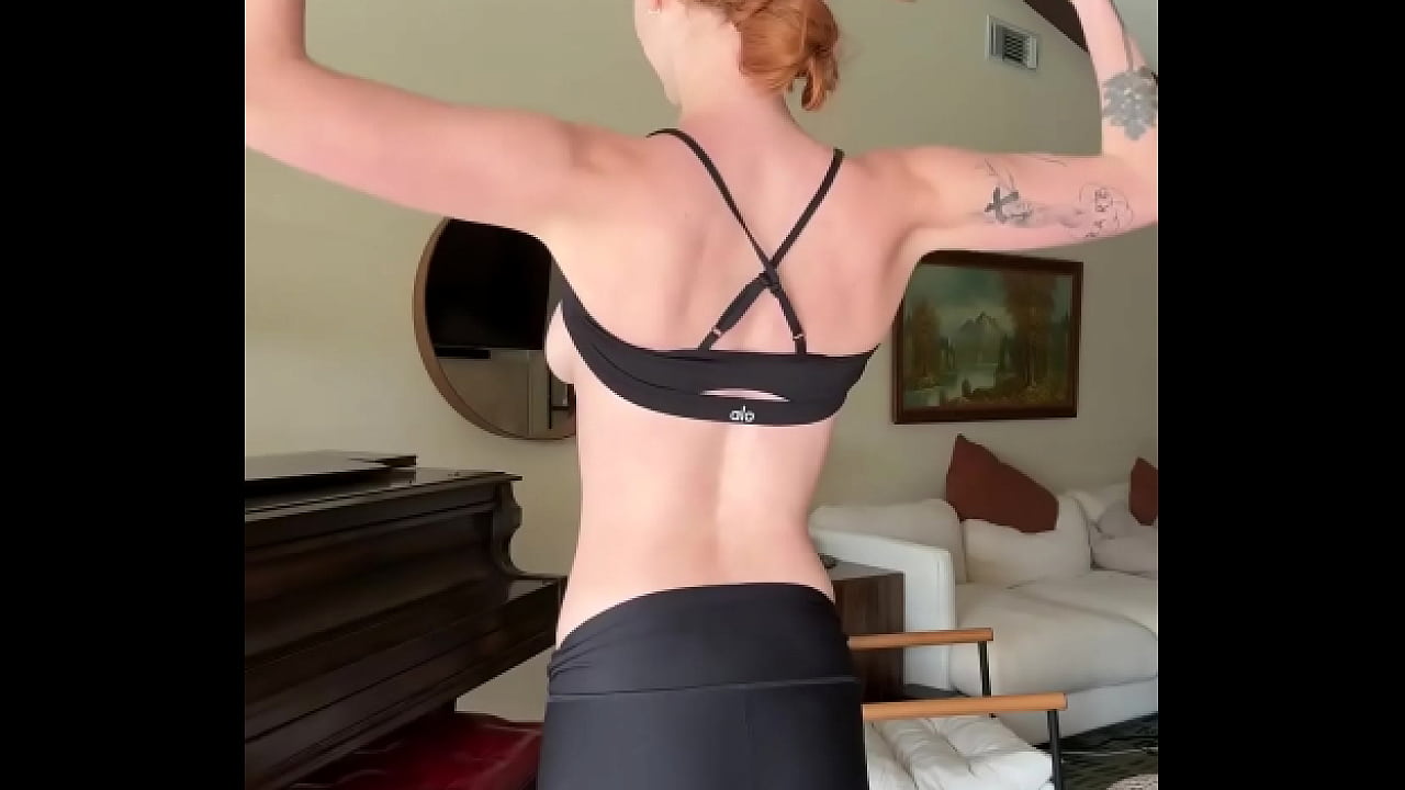 Day 1 of my 30 day fitness challenge!! ?I&rsquo;m hoping to get more definition in my core, and lift my booty up a bit! Al...