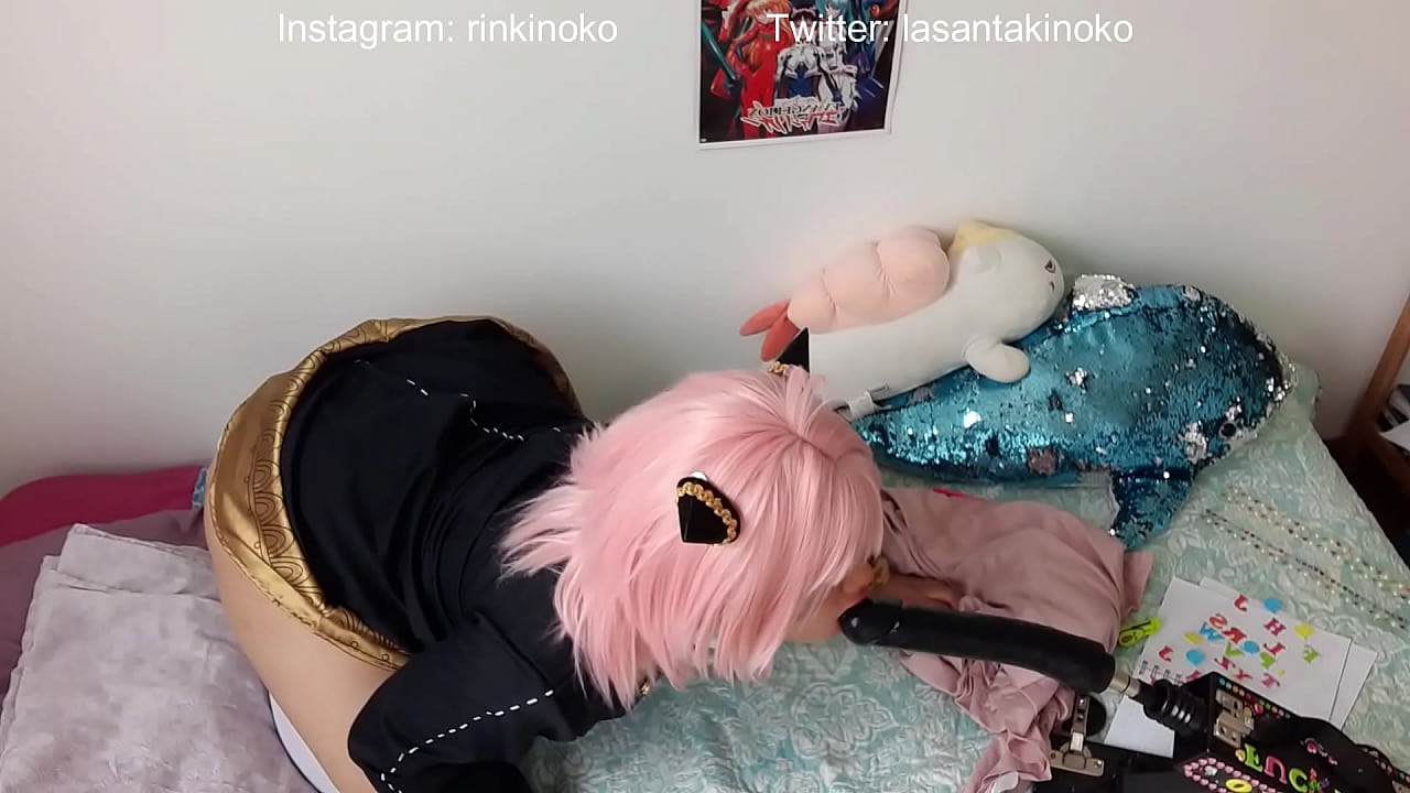 Anya Forger masturbating with a fucking machine after doing her math homework uwu