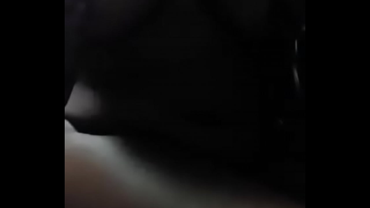 Femme mauricienne montrant ses lolos...authentique mairicienne