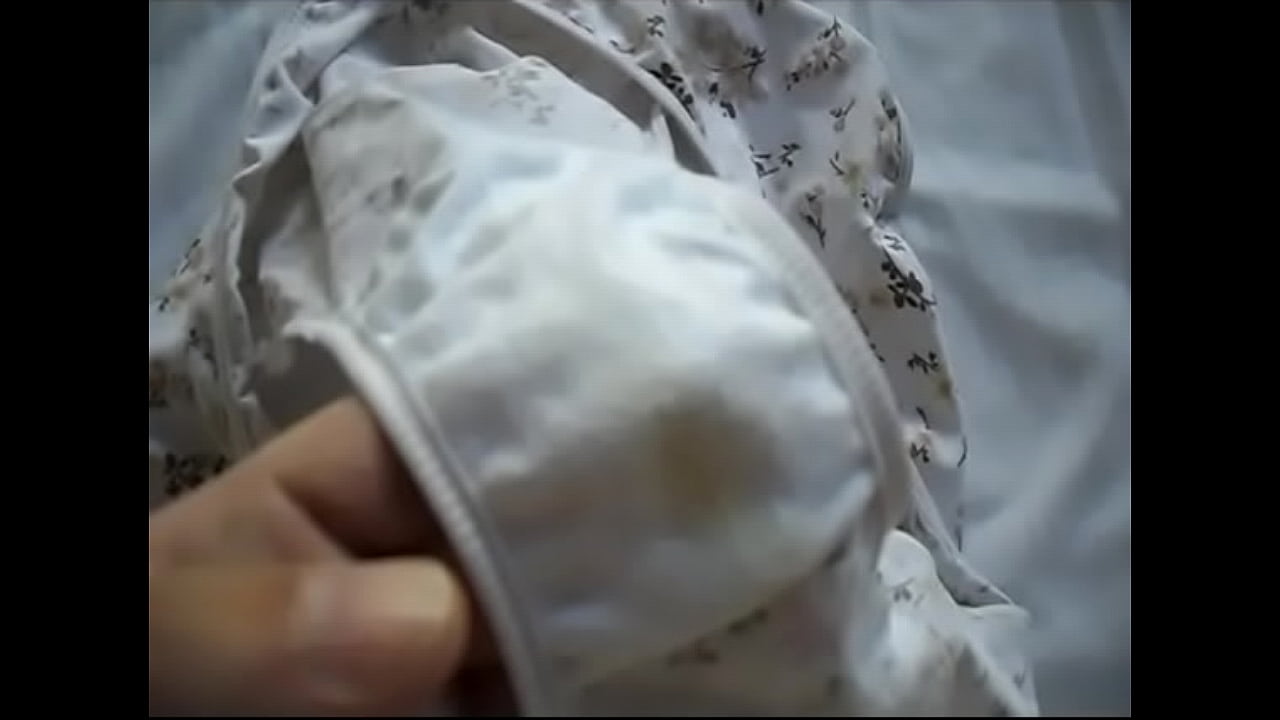 Showing my Indian Wife&acute;s (Marya) floral dirty panties