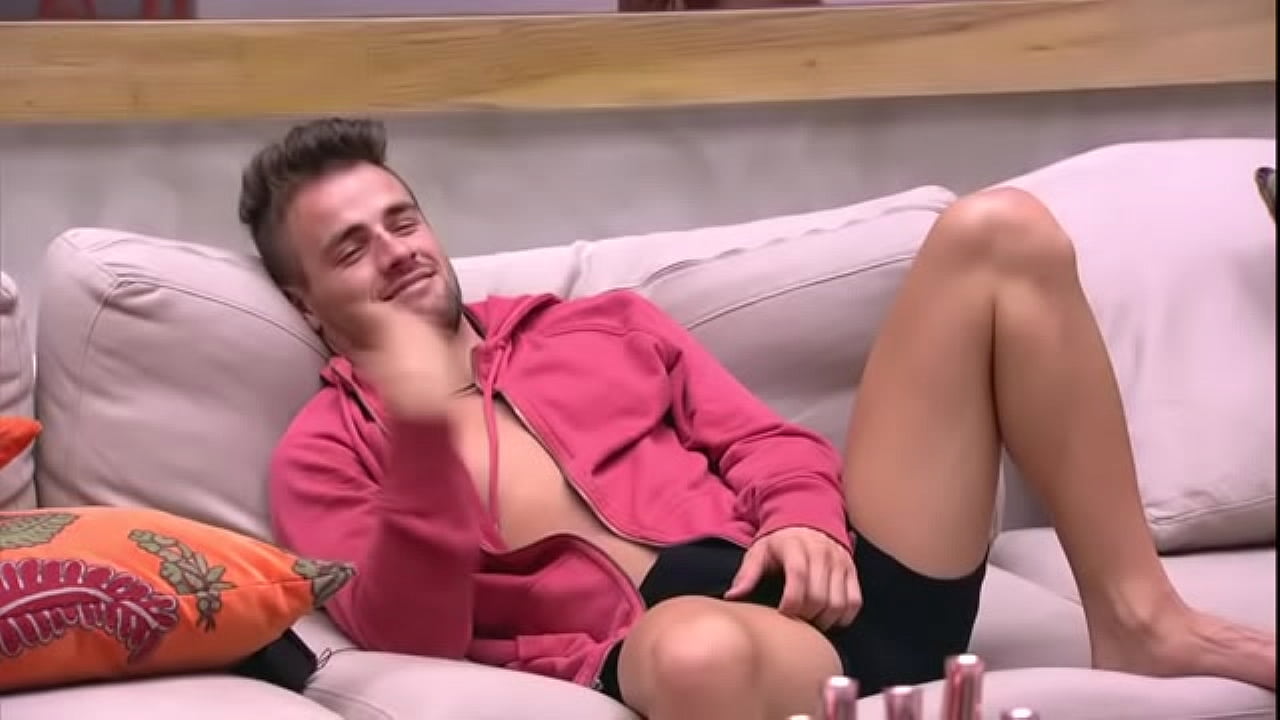 BBB Rafael de paul duro na sala