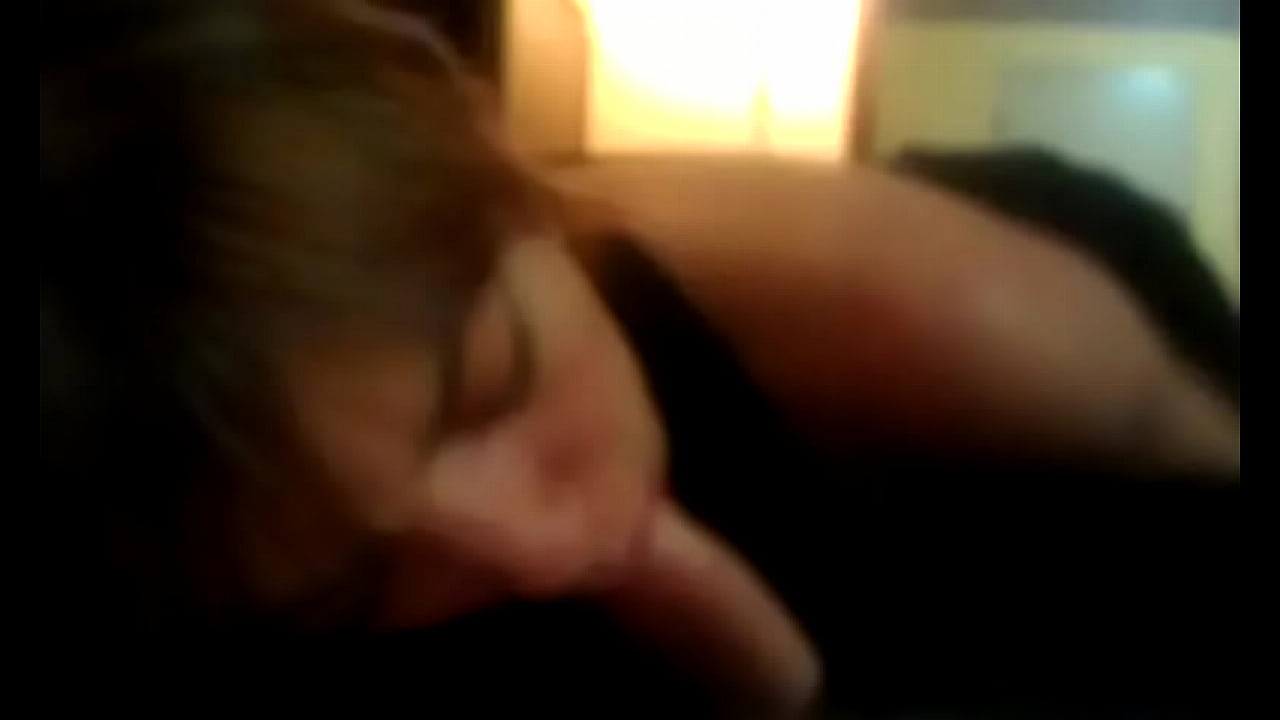 Sucking amateur babe