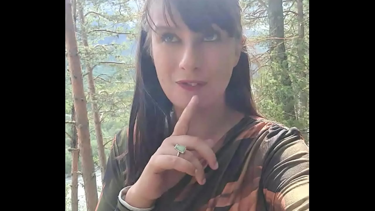 La lingerie sous la tenue &eacute;tait sublime ! &Ccedil;a c'est un aper&ccedil;u mais je charge ...