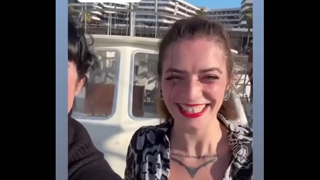 Aqu&iacute; estamos las dos por Barcelona