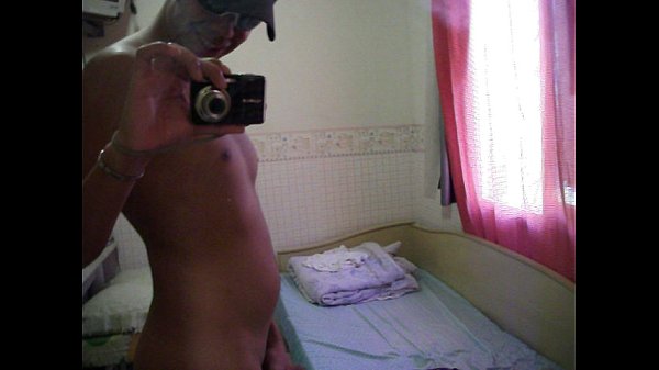 Eu muito safadinho na frente do espelho