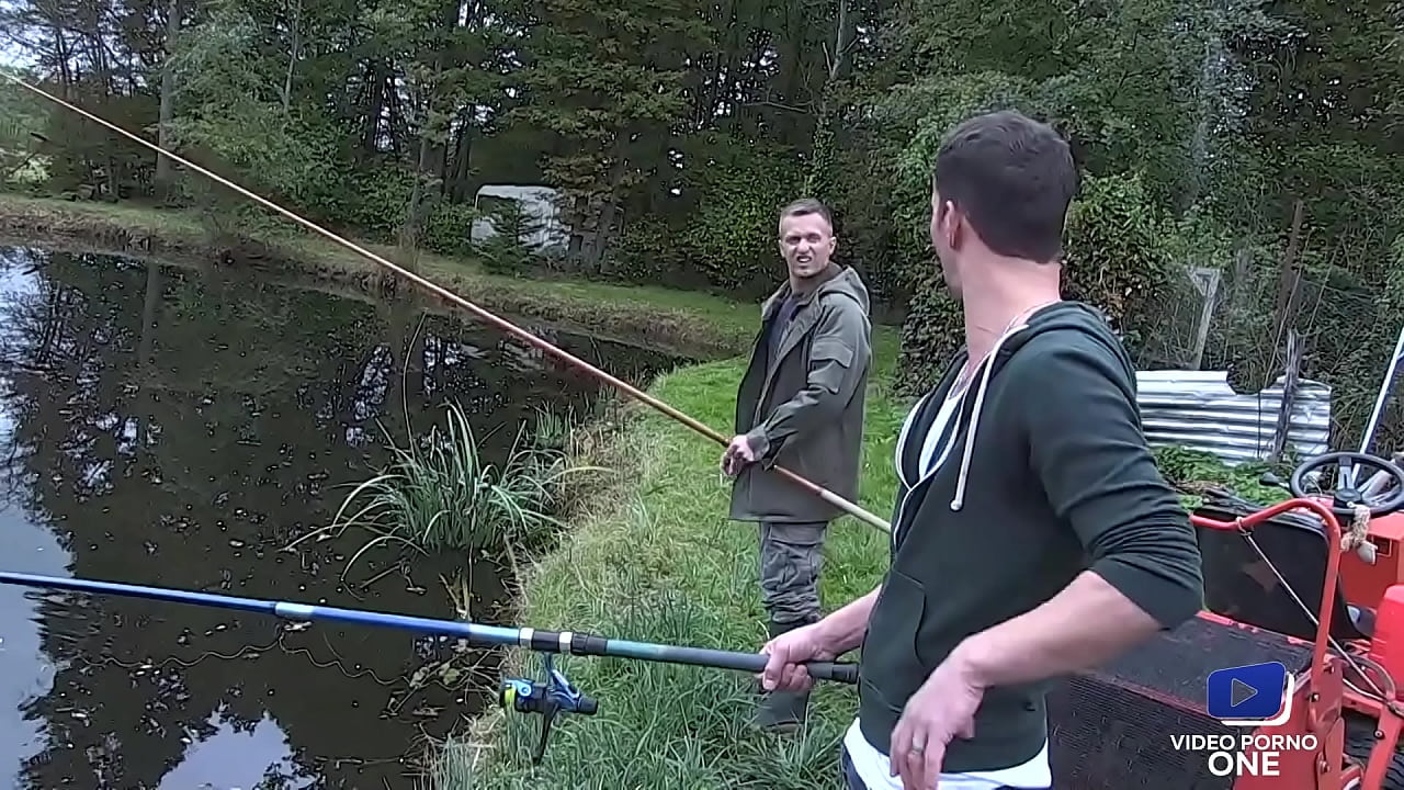 Je l'encule &agrave; sec dans la cave