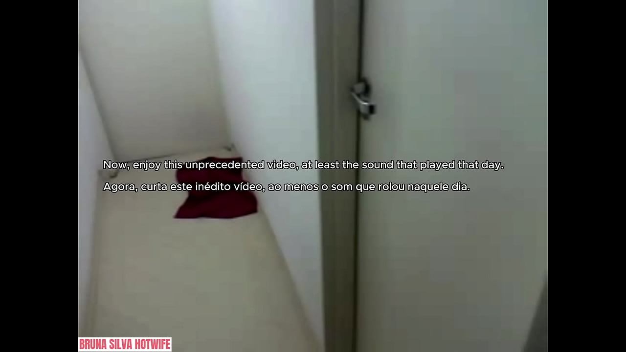 Brazilian Bruna Silva Hotwife - Trailer In&eacute;dito: first menage in our house complete story with subtitles in English and Portuguese