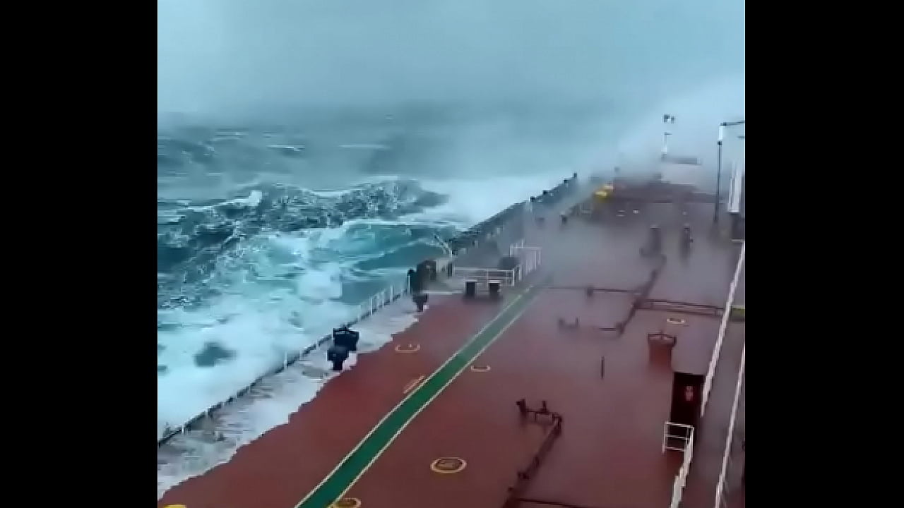 O dia que eu consegui foder a buceta goatosa da elisa saches sem d&oacute;