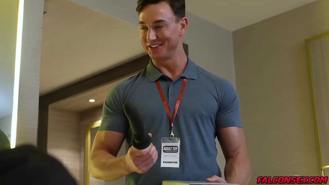 Cade Maddox loves the taste of Kyle Fletcher asshole