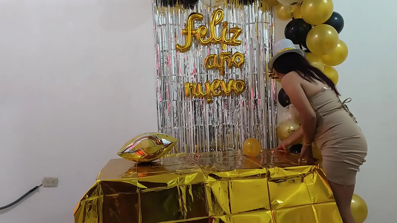 HAPPY NEW YEAR TO YOU!! I AM A LADY WITH DELICIOUS TITS. I WANT SOMEONE TO COME TO MY APARTMENT TO CELEBRATE THE NEW YEAR. AFTER DANCING I WANT TO HAVE INTENSE SEX ALL NIGHT LONG. MY VAGINA IS EXCITED AND VERY WET