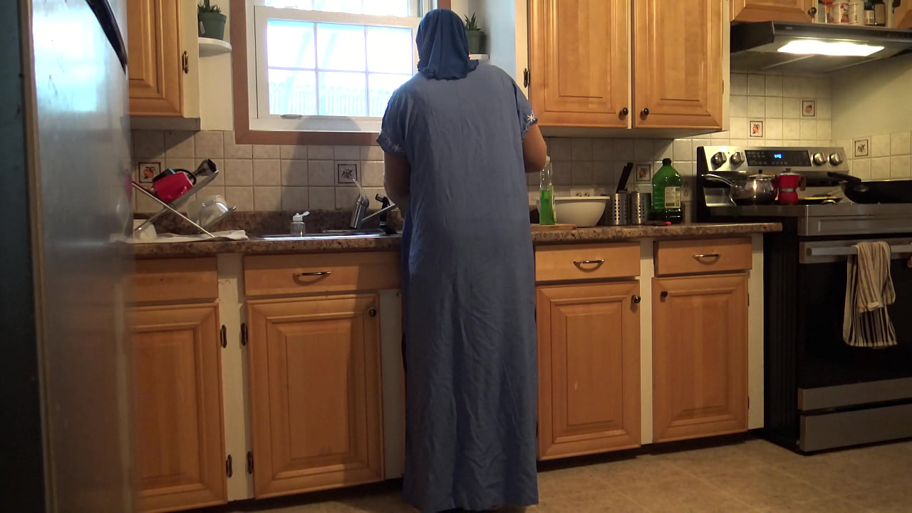 Kurdish maid in Istanbul has rough anal sex with her muslim boss