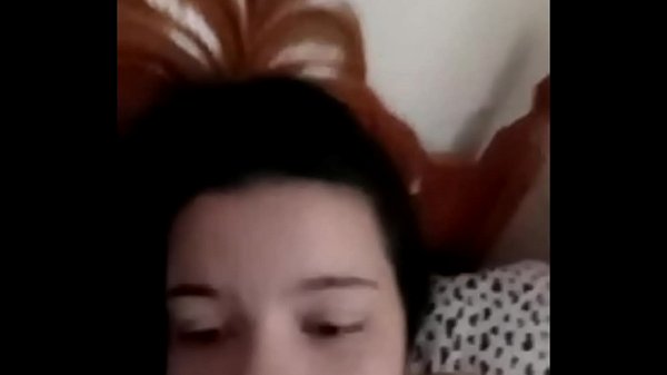 Masturbando a bucetinha de manh&atilde;