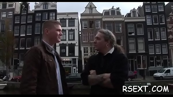 Honey sucks dick with condom