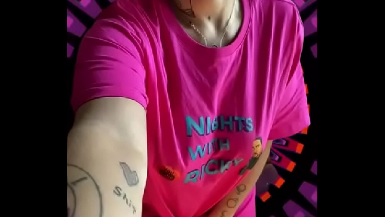 Reeses Pieces Bounce When She Walk