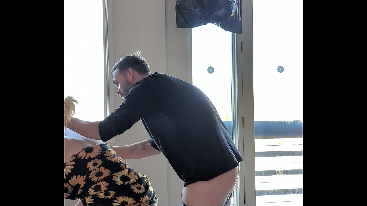 Big White Cock fucks blonde doggystyle and leaves her with a creampie!