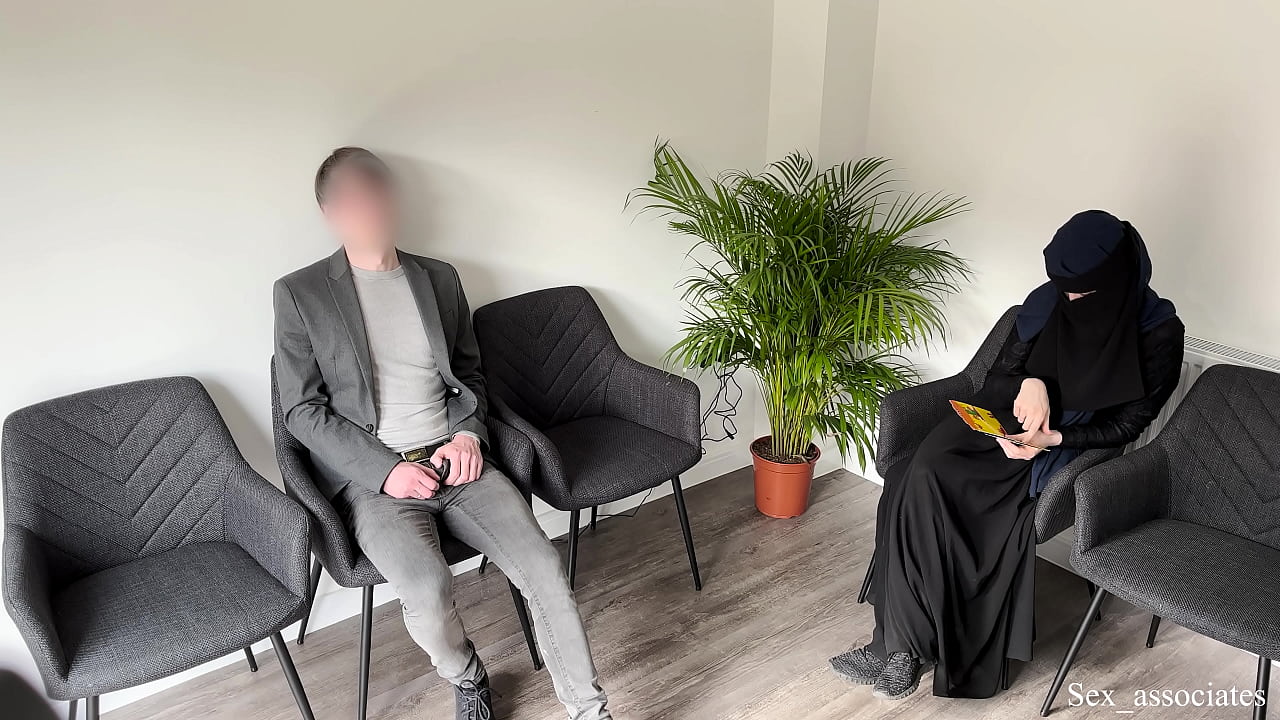 Public Dick Flash in front of an Arab MILF in a Hospital Waiting Room went so wrong ....